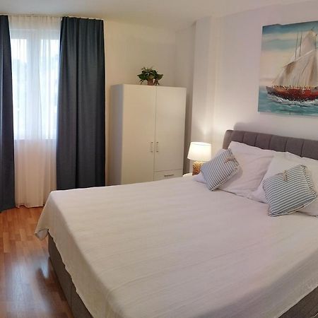 Apartments Surjak โอเรบิก ภายนอก รูปภาพ