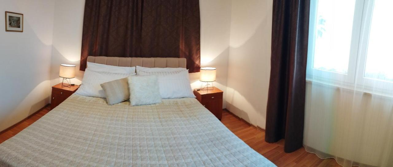 Apartments Surjak โอเรบิก ภายนอก รูปภาพ
